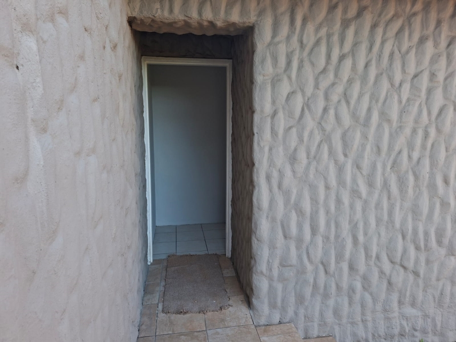 4 Bedroom Property for Sale in Winterhoek Park Eastern Cape